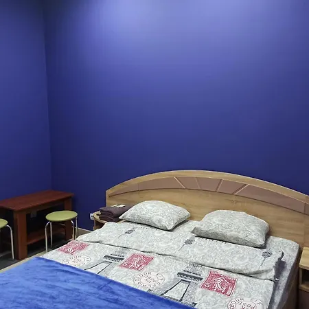 старий дворик,кімнати біля жд вокзалу * Lviv