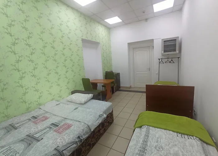 старий дворик,кімнати біля жд вокзалу ホステル リヴィウ