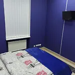 Staryi Dvoryk,кімнати подобово біля жд Хостел *