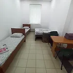 Хостел Staryi Dvoryk,кімнати подобово біля жд Львів