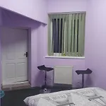 Staryi Dvoryk,кімнати подобово біля жд Хостел