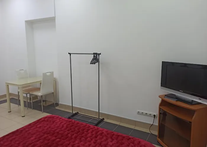 Hostel старий дворик,кімнати біля жд вокзалу Lviv