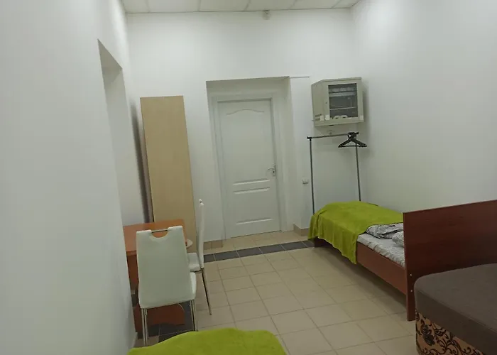 Hostel старий дворик,кімнати біля жд вокзалу