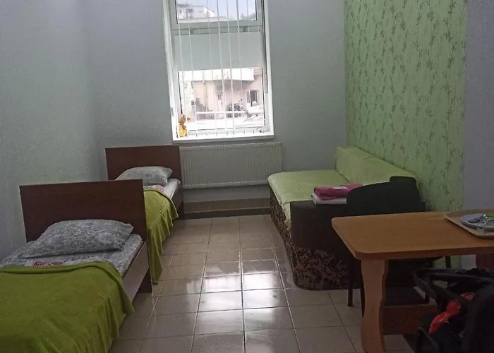 старий дворик,кімнати біля жд вокзалу Lviv